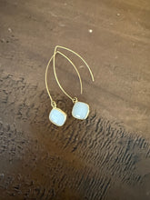 Load image into Gallery viewer, large gold teardrop marquis earrings