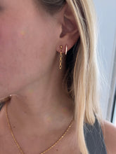 Load image into Gallery viewer, drop chain hoop