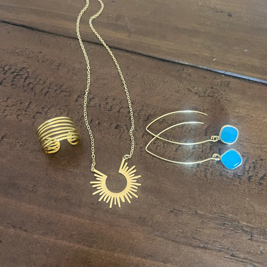 Boho-inspired sun ray jewelry bundle available at bubs & sass.