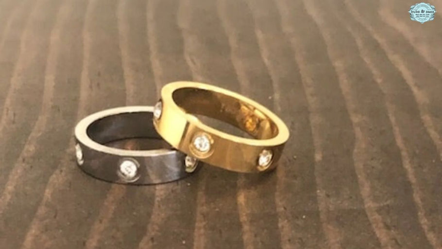 How Should a Ring Really Fit on Your Finger?