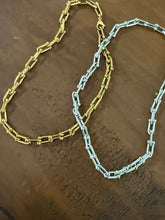 Load image into Gallery viewer, horseshoe link necklace