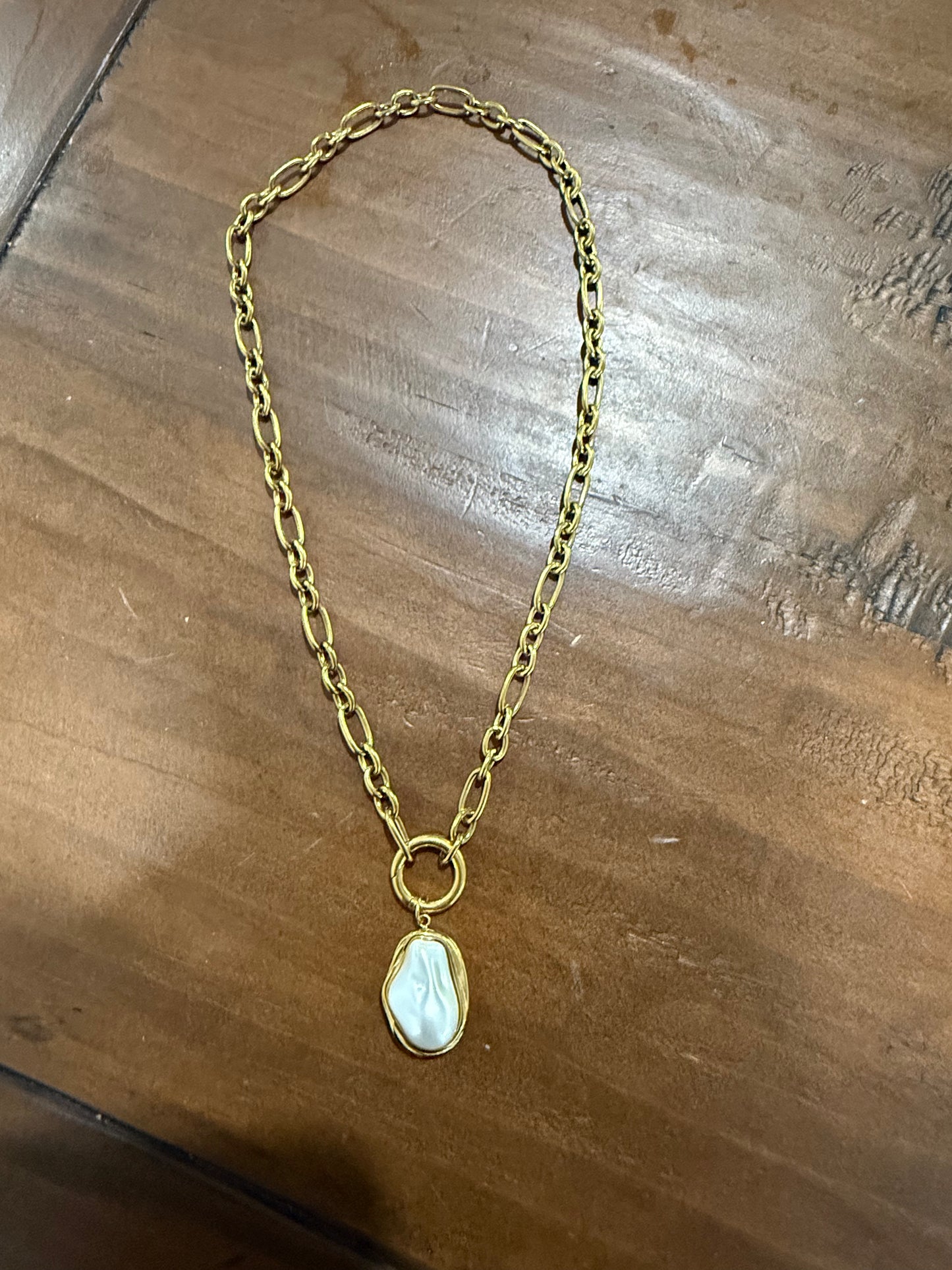 chunky pearl link necklace