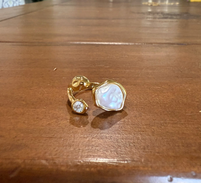 vintage style waterproof pearl ring