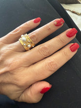 Load image into Gallery viewer, hammered waterproof wide band pearl ring