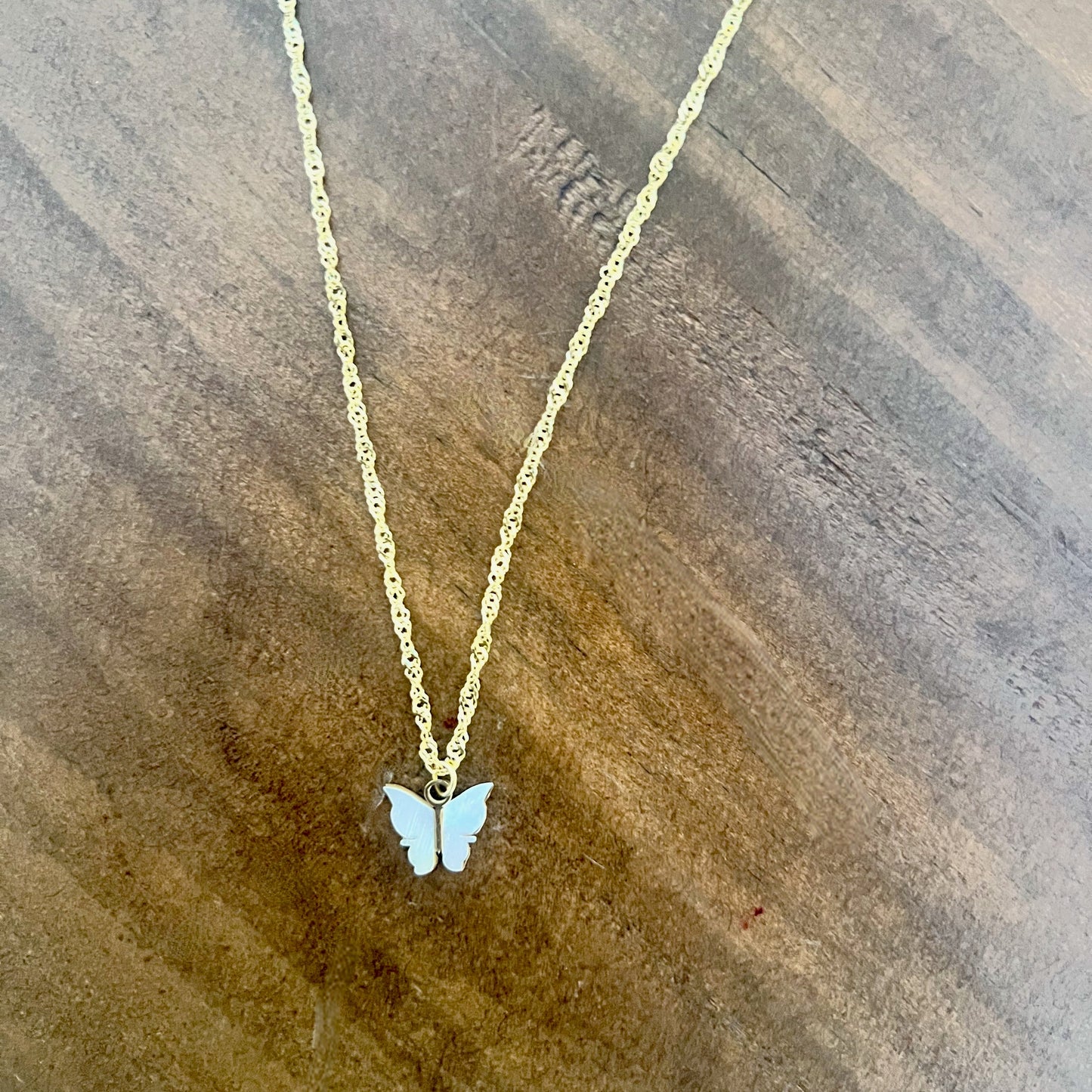 tiny butterfly shell pendant necklace