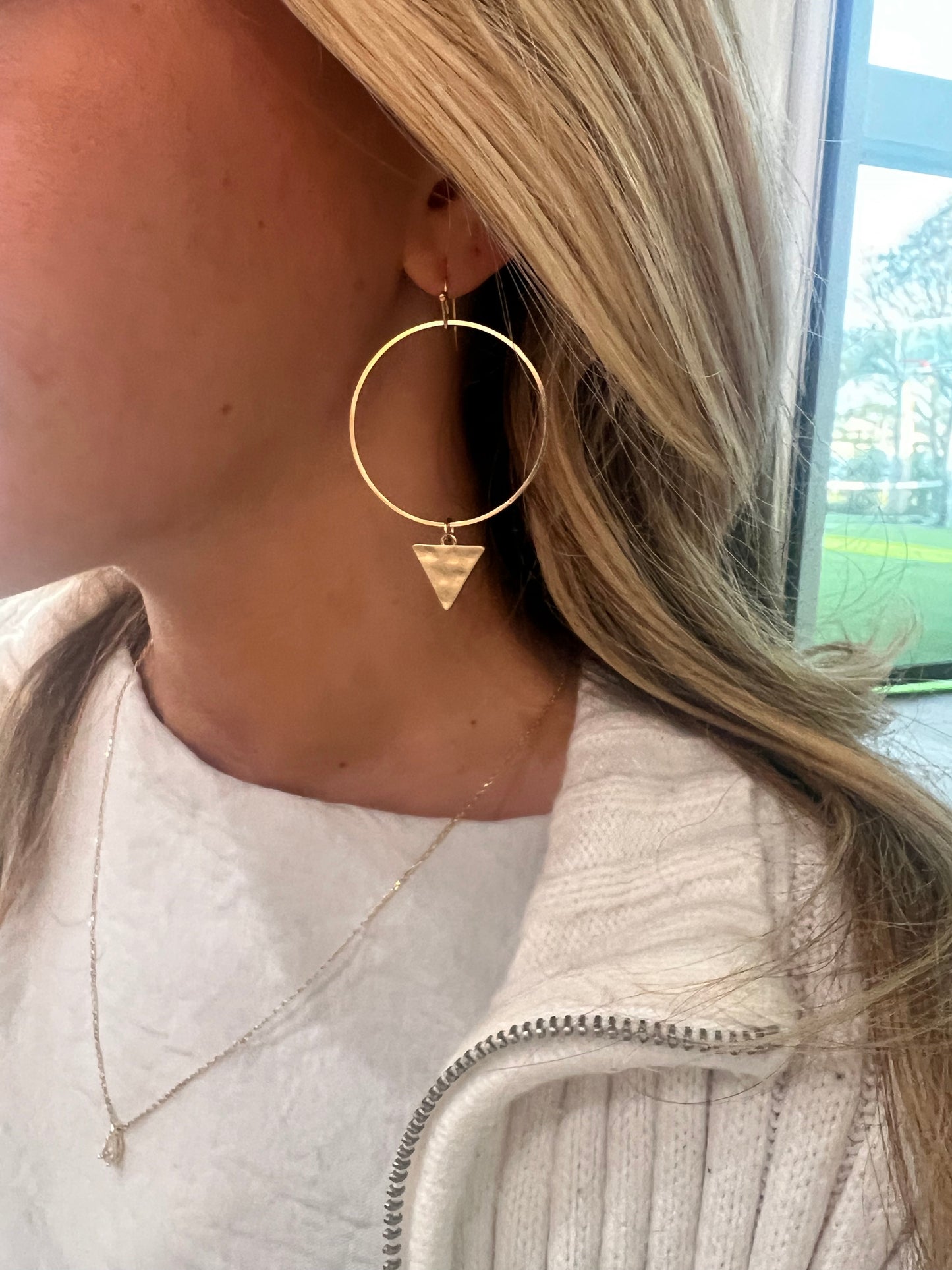 hammered triangle drop hoop