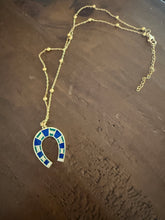 Load image into Gallery viewer, large horseshoe pendants