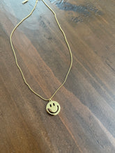 Load image into Gallery viewer, smile pendant necklace