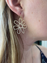 Load image into Gallery viewer, flower dangle earrings