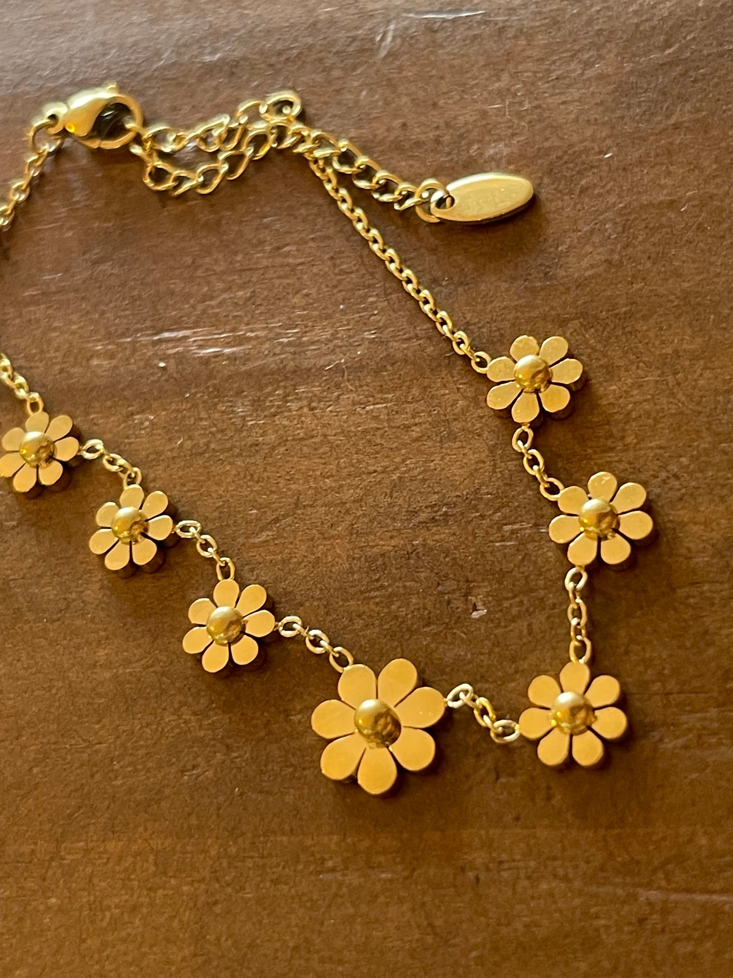 gold daisy bracelet
