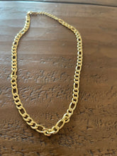 Load image into Gallery viewer, figaro chain necklace
