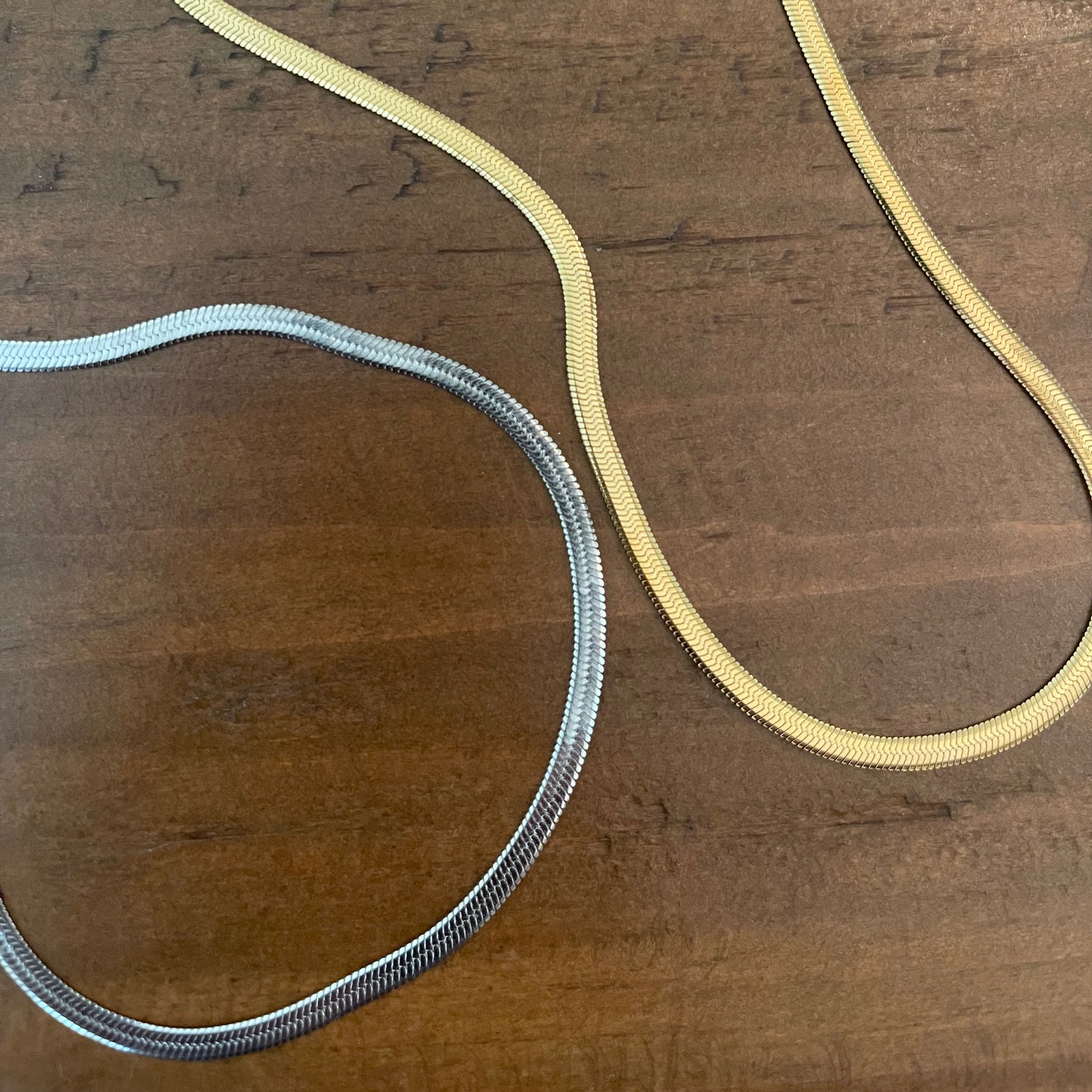 thin snake chain necklace