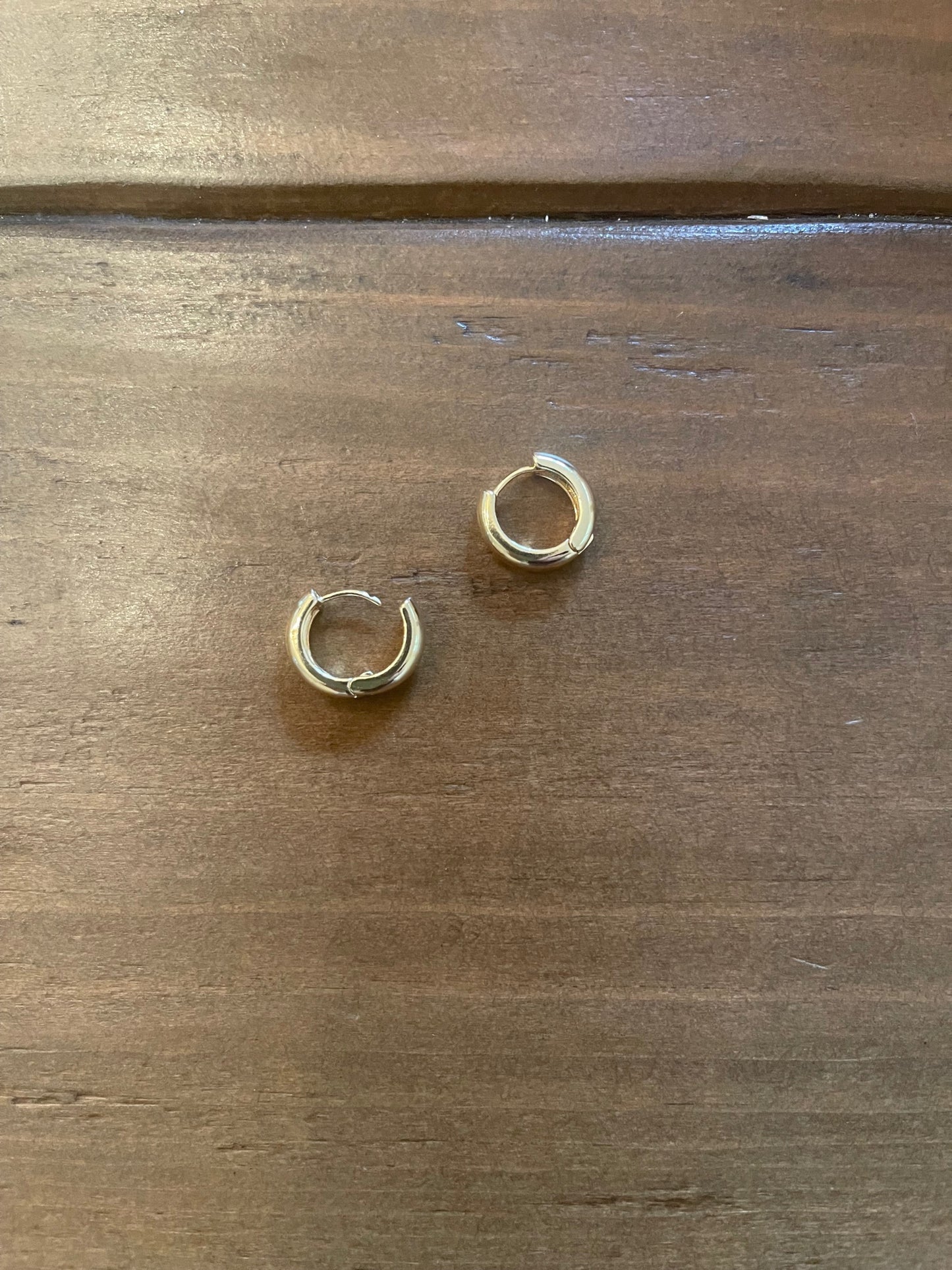 simple huggie earrings