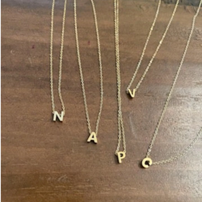 dainty initial
