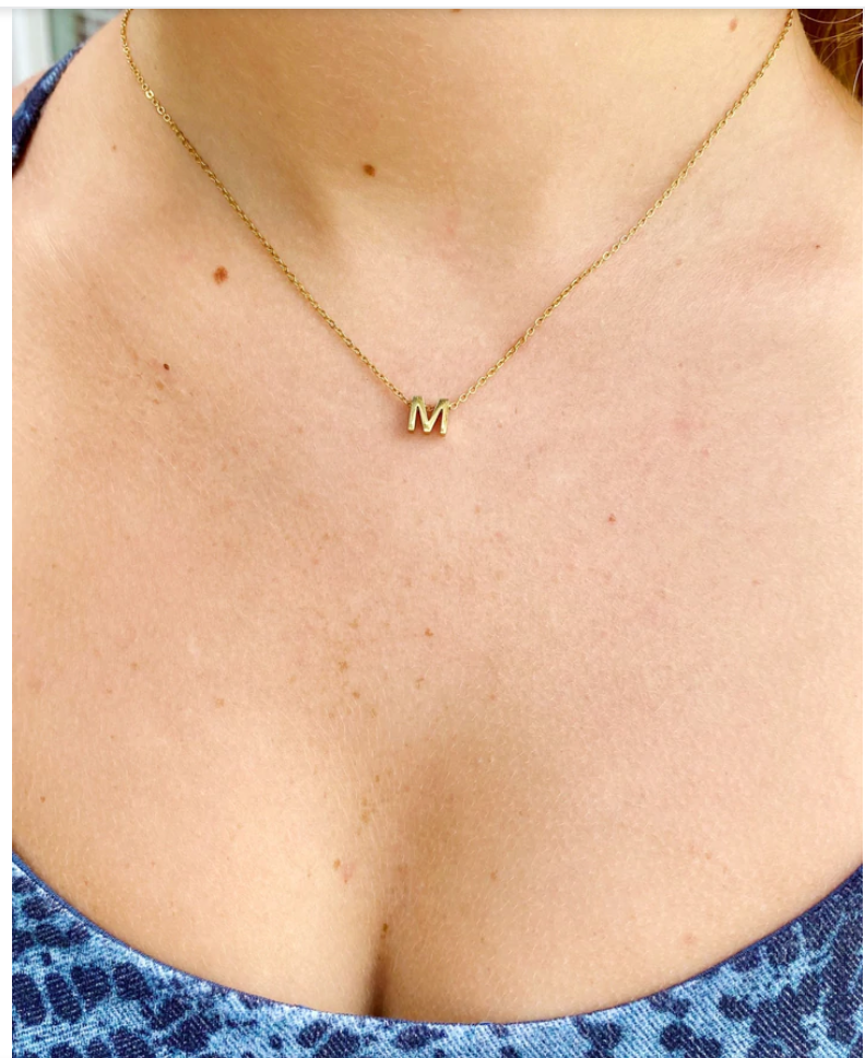 dainty initial