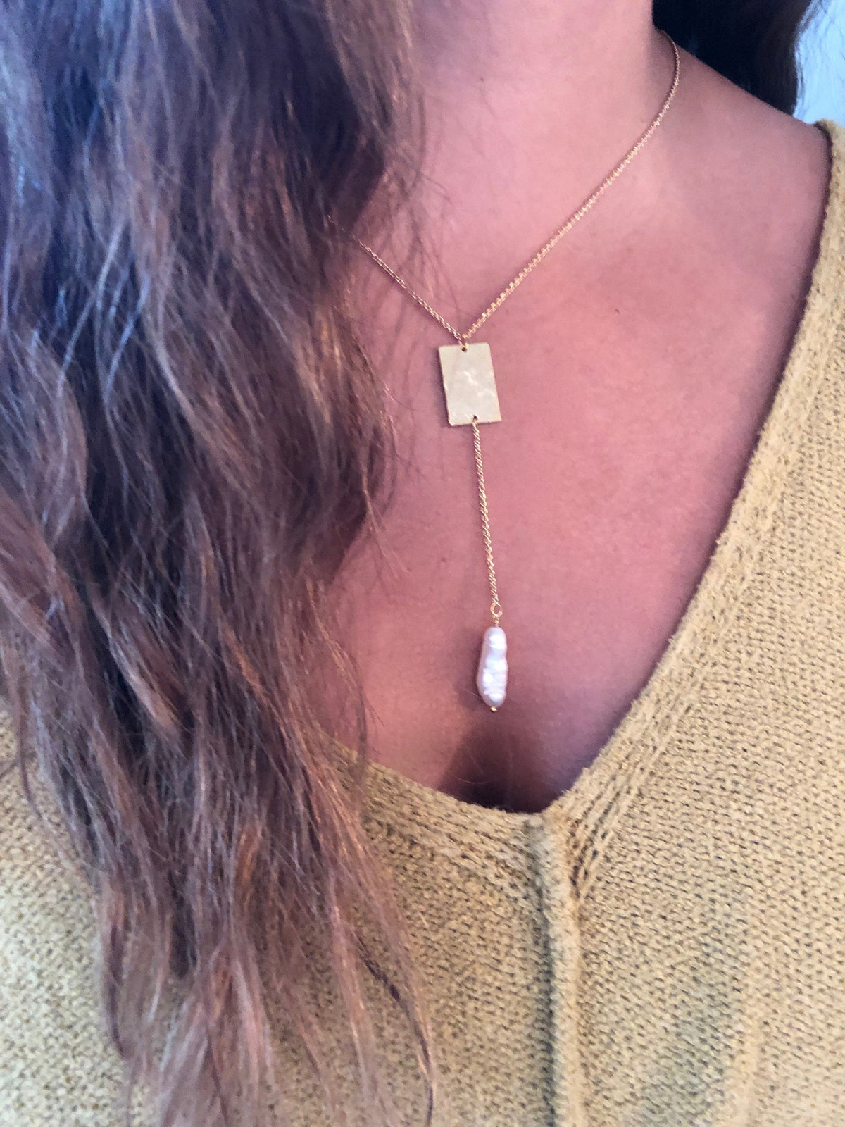 fresh water pearl/ crystal lariat necklaces