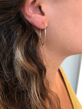 Load image into Gallery viewer, small hammered marquis wire earring
