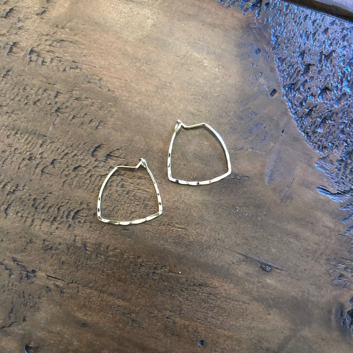 triangle hoop earrings. triangle ear wires. small geometric hoop earrings. hammered.