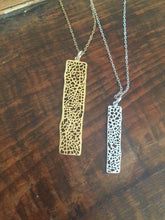 Load image into Gallery viewer, mesh bar pendant necklace