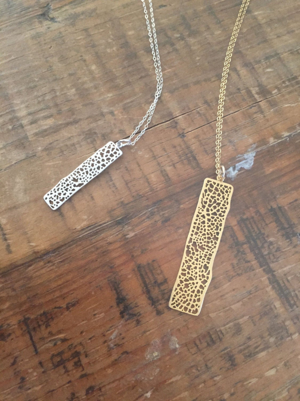 mesh bar pendant necklace