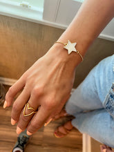 Load image into Gallery viewer, shell star/pearl square connector bracelet