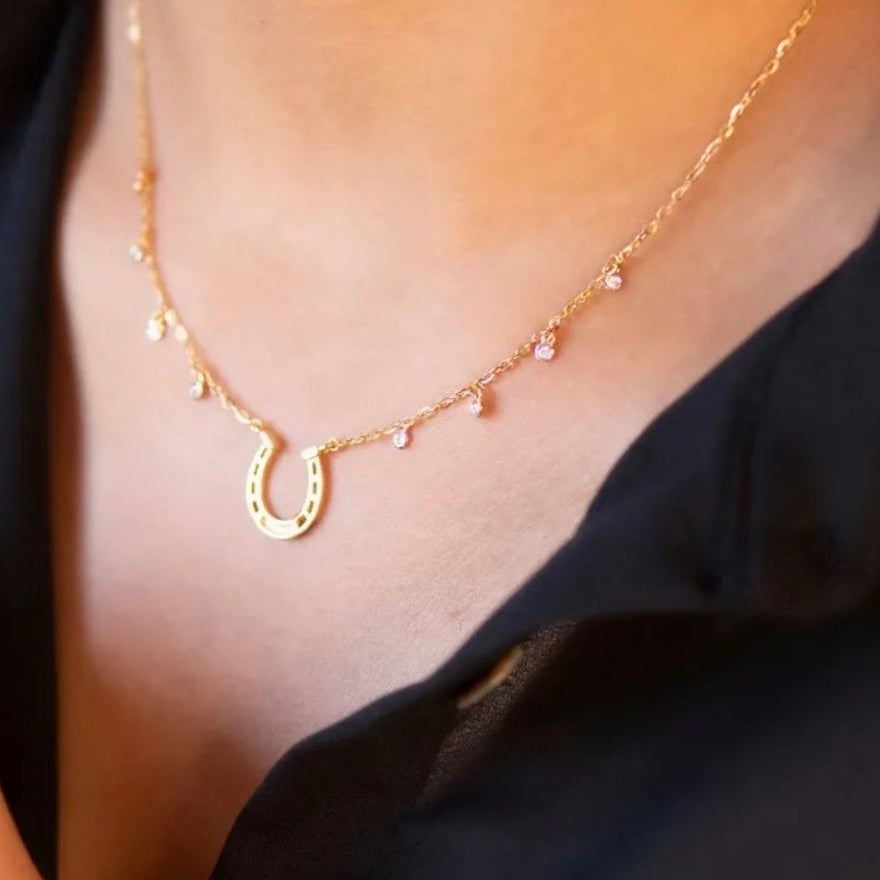 derby necklace